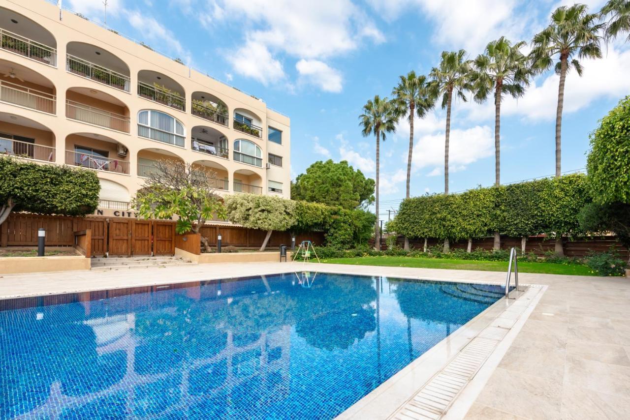 Sun City Apartment Limassol Luaran gambar